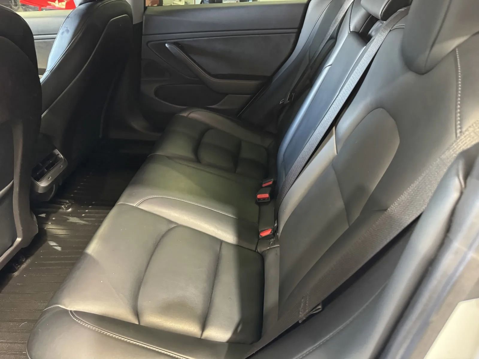 Used 2020 Tesla Model 3 Performance image 9