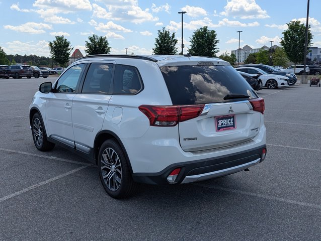 Used 2016 Mitsubishi Outlander SE image 7