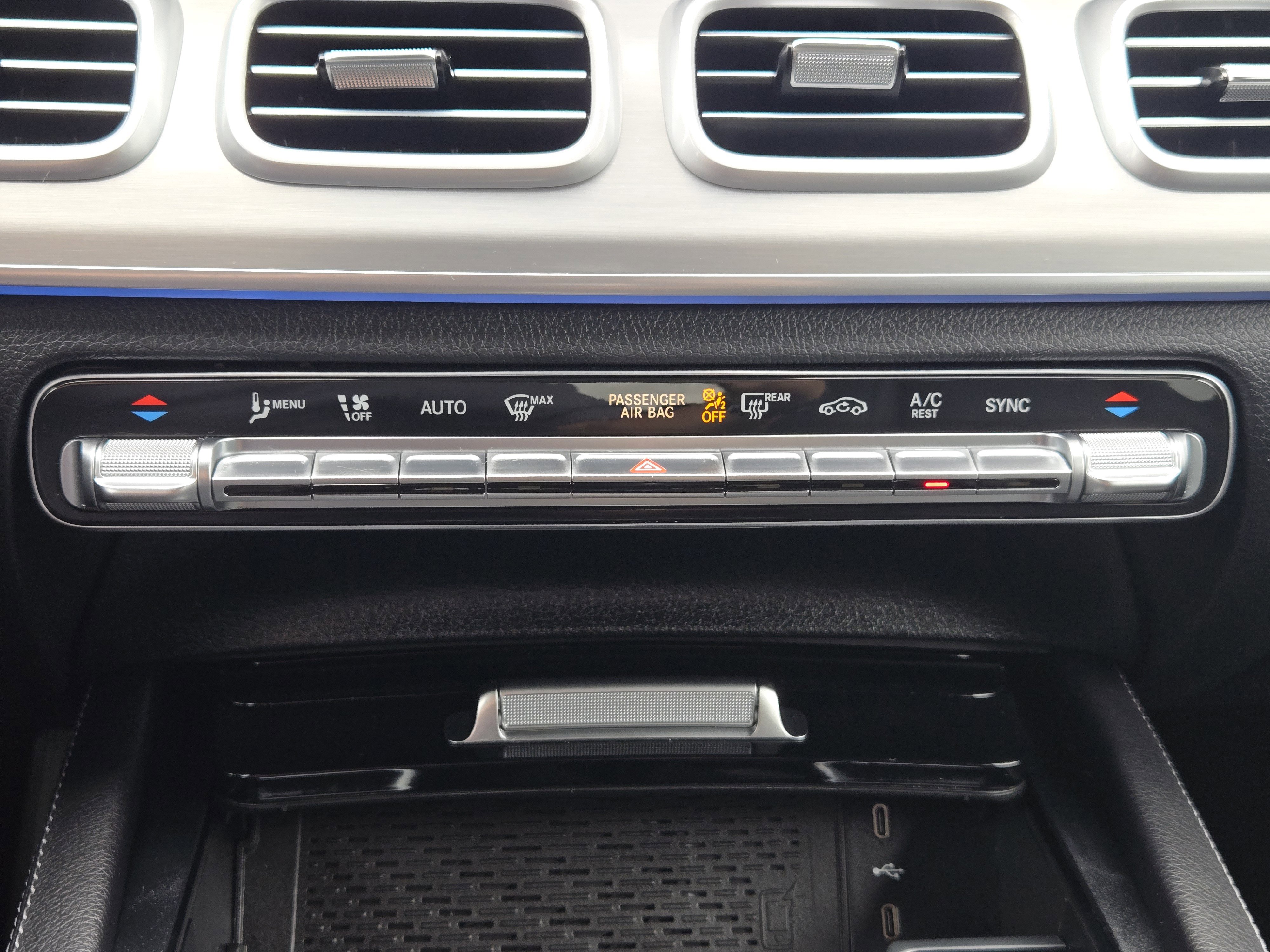 Used 2025 Mercedes-Benz GLS 450 4MATIC image 21