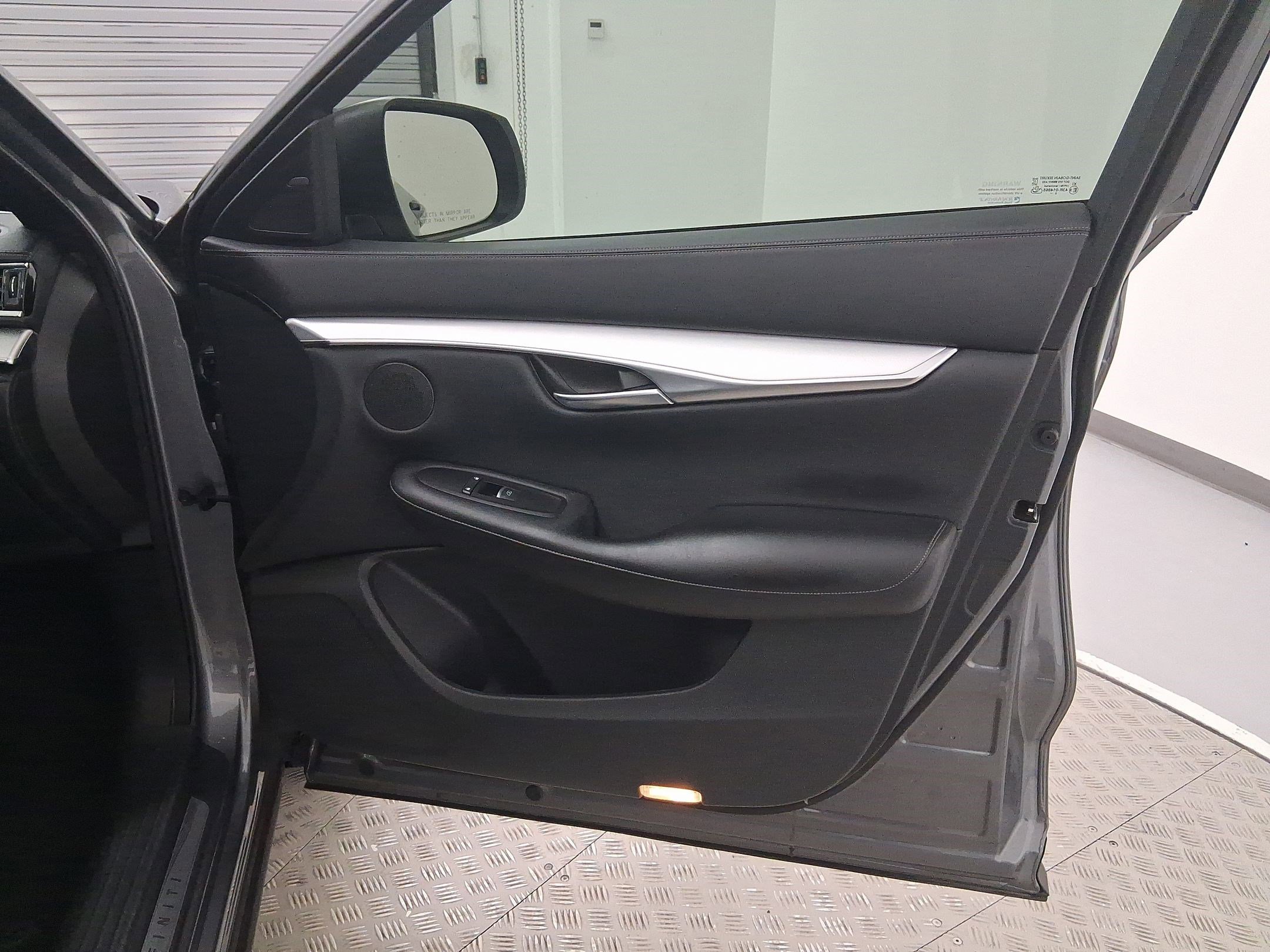 Used 2021 INFINITI QX50 Luxe w/ Appearance Package image 31