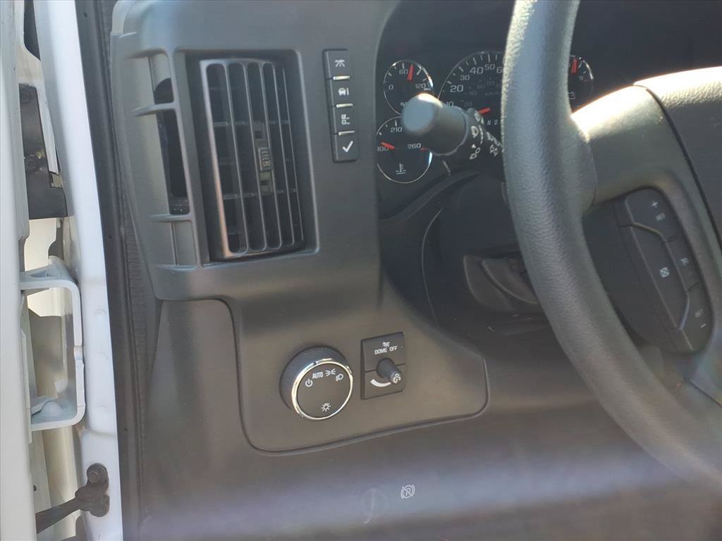 Used 2025 Chevrolet Express 2500 Extended w/ Driver Convenience Package RWD image 19