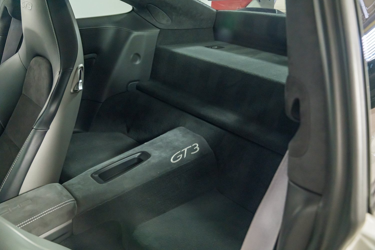 Used 2018 Porsche 911 GT3 RWD image 23