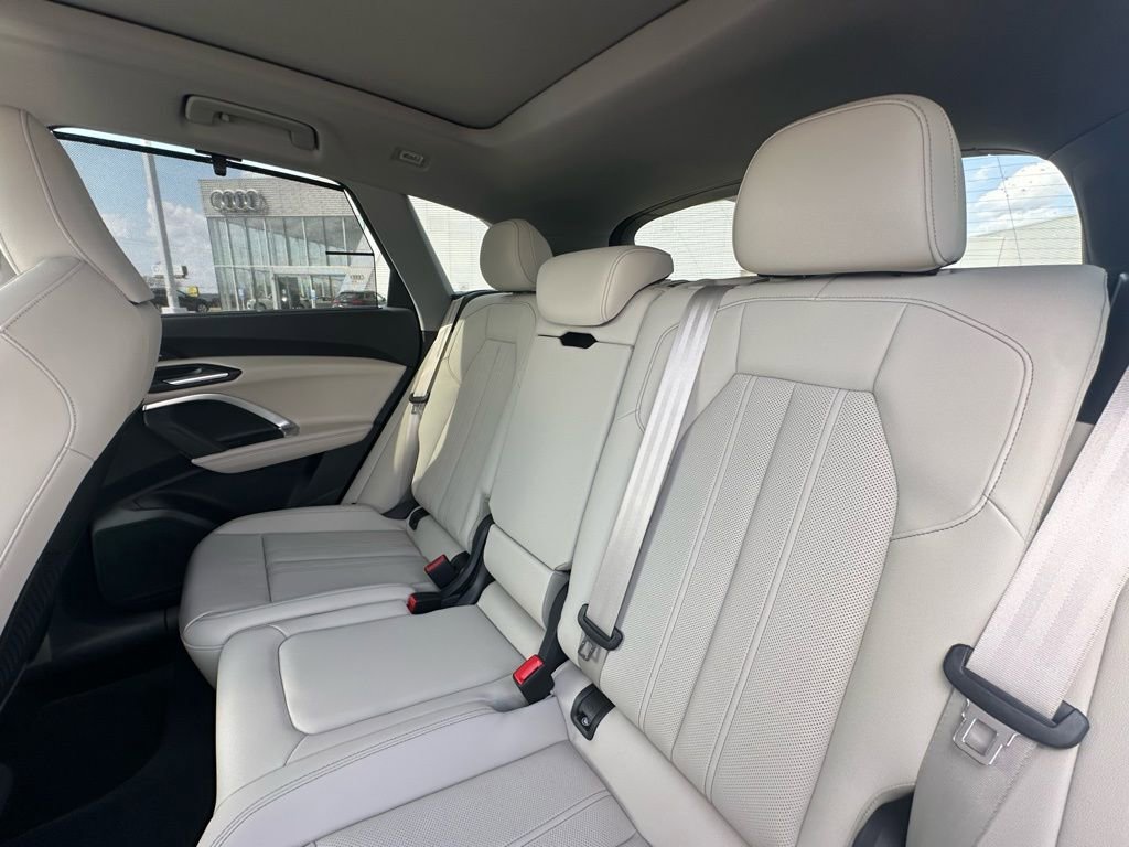 New 2025 Audi Q5 Prestige image 22