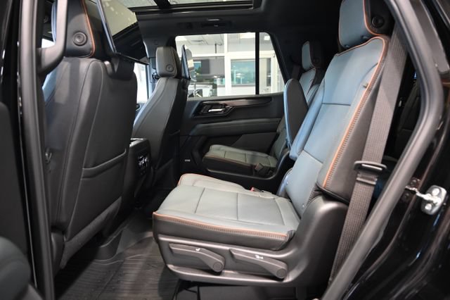 New 2026 GMC Yukon AT4 w/ AT4 Premium Plus Package AWD/4WD image 13