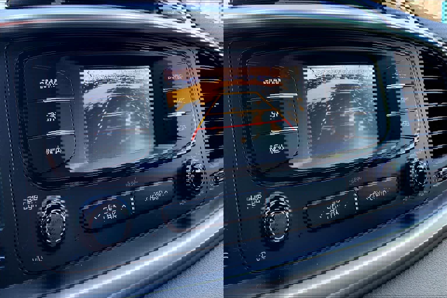 Used 2016 Kia Sorento EX image 28