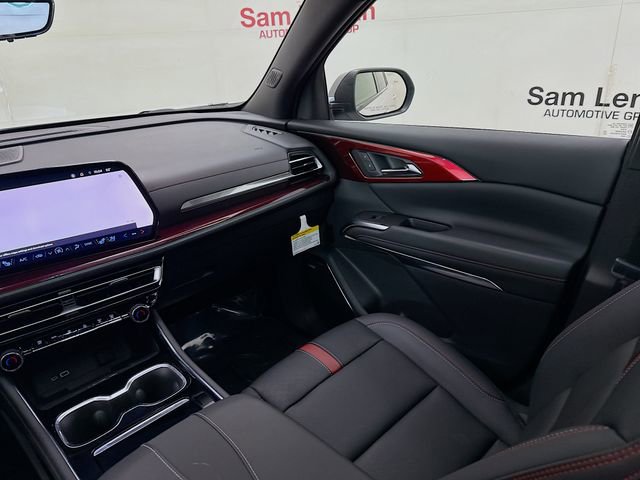 Used 2024 Chevrolet Traverse RS image 26