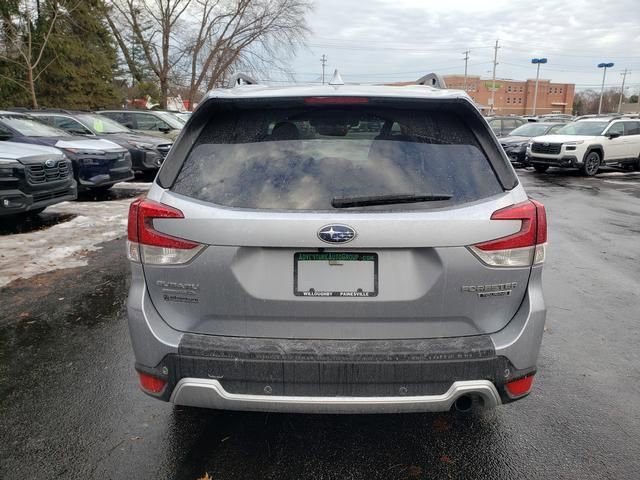 Used 2019 Subaru Forester Touring image 4