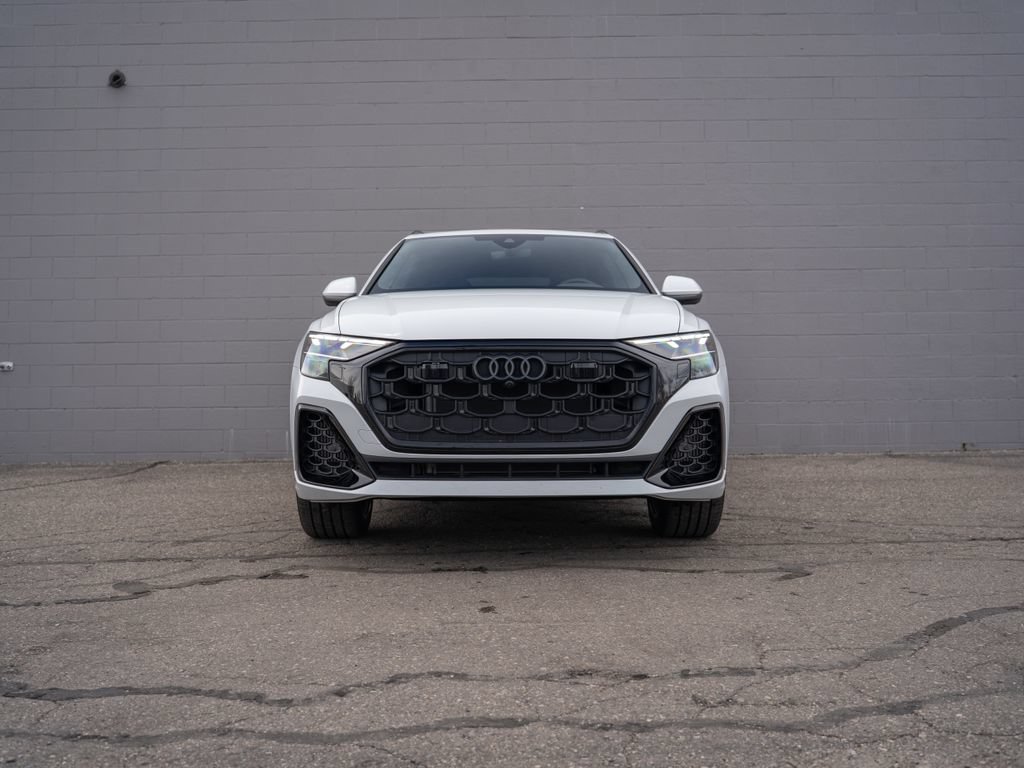 Certified 2025 Audi Q8 Premium Plus w/ Premium Plus Package AWD/4WD image 10