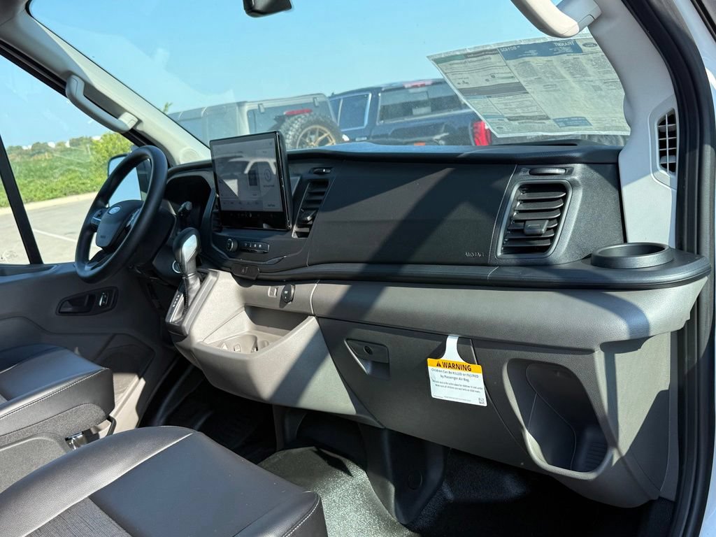 New 2026 Ford Transit 250 148 Medium Roof RWD image 9