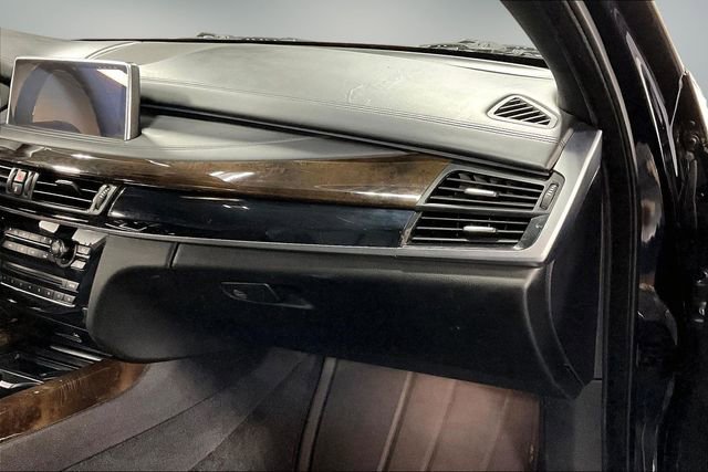 Used 2017 BMW X5 xDrive50i AWD/4WD image 26