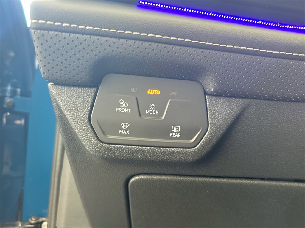 New 2025 Volkswagen Atlas SEL Premium R-Line image 16