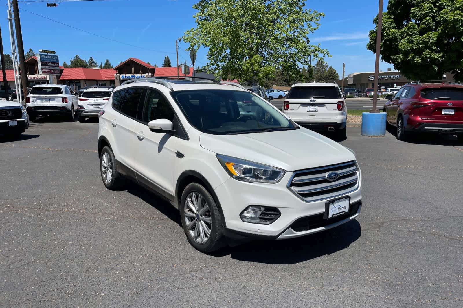 Used 2017 Ford Escape Titanium w/ Canadian Touring Package AWD/4WD image 7