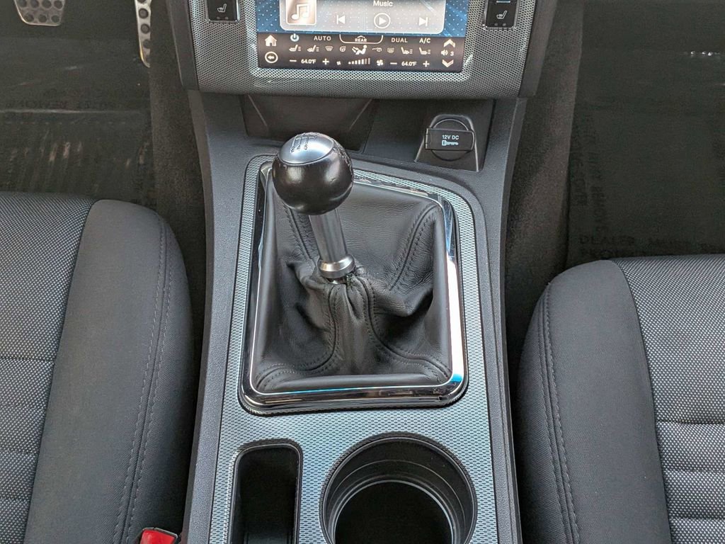 Used 2013 Dodge Challenger R/T RWD image 18