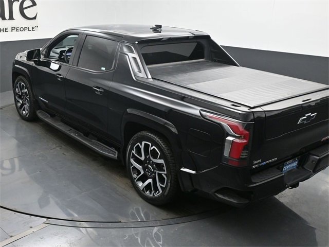 Certified 2024 Chevrolet Silverado EV RST image 40