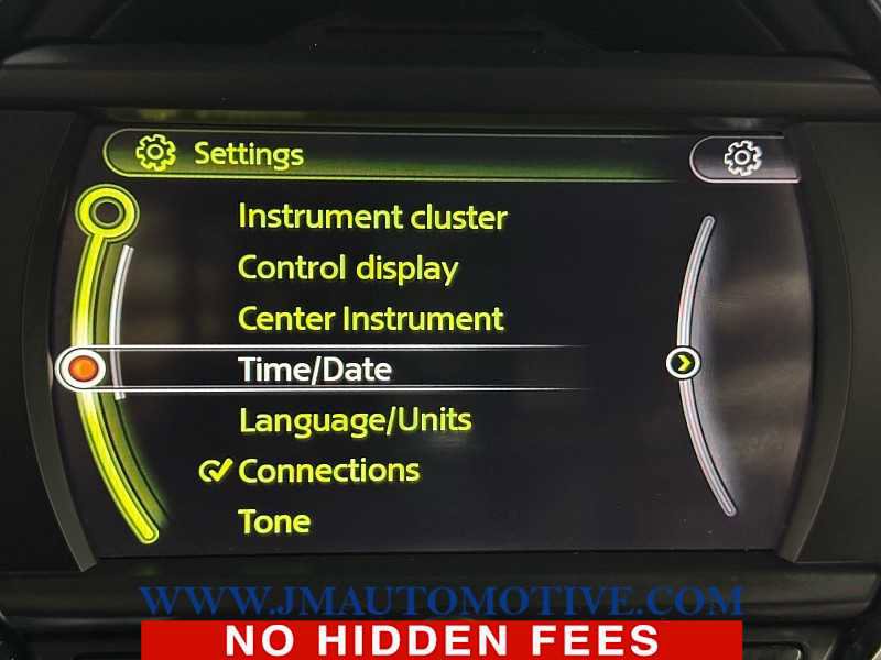 Used 2015 MINI Cooper 4-Door Hardtop image 27