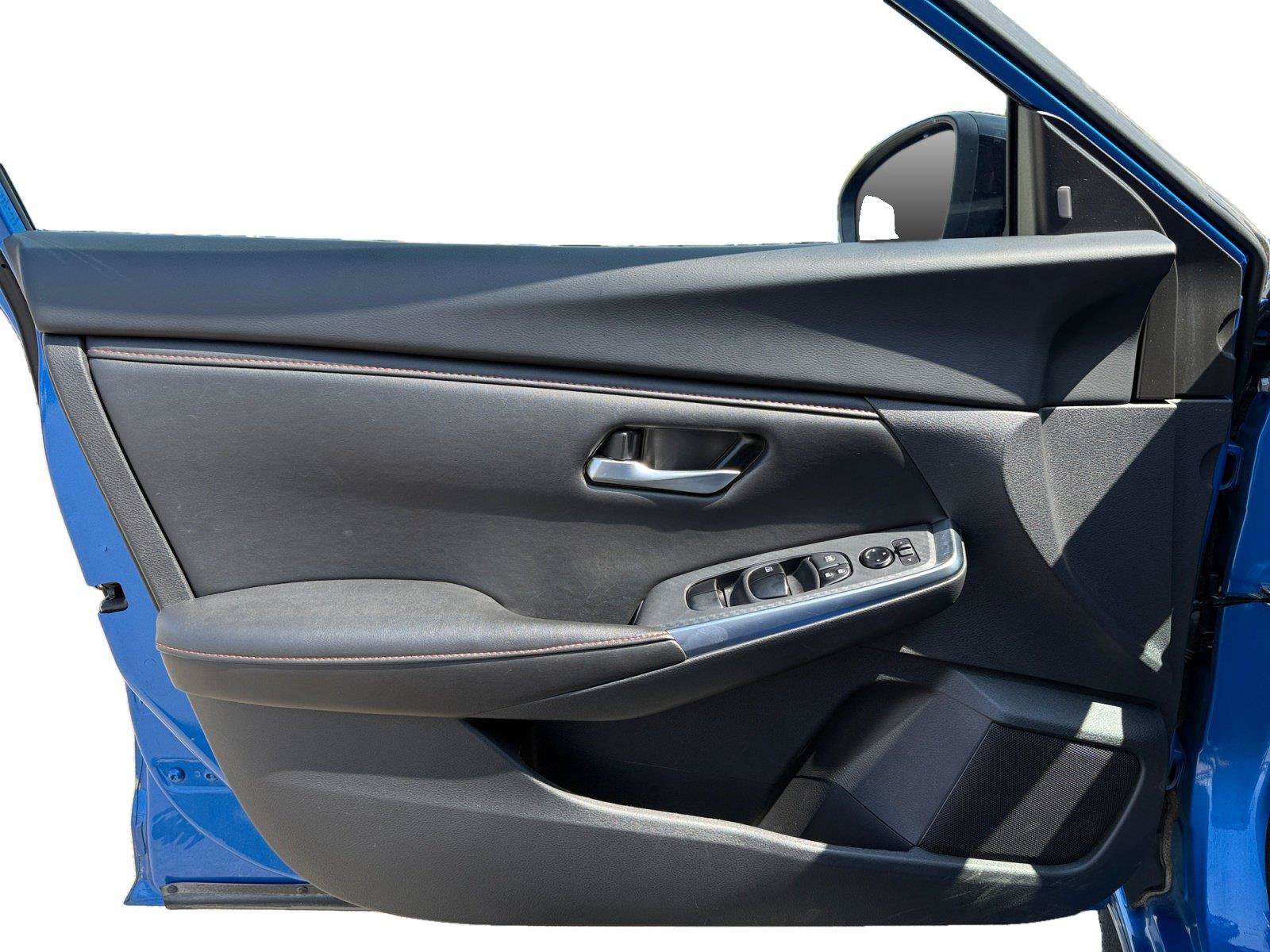 Used 2025 Nissan Sentra SR w/ Midnight Edition FWD image 9
