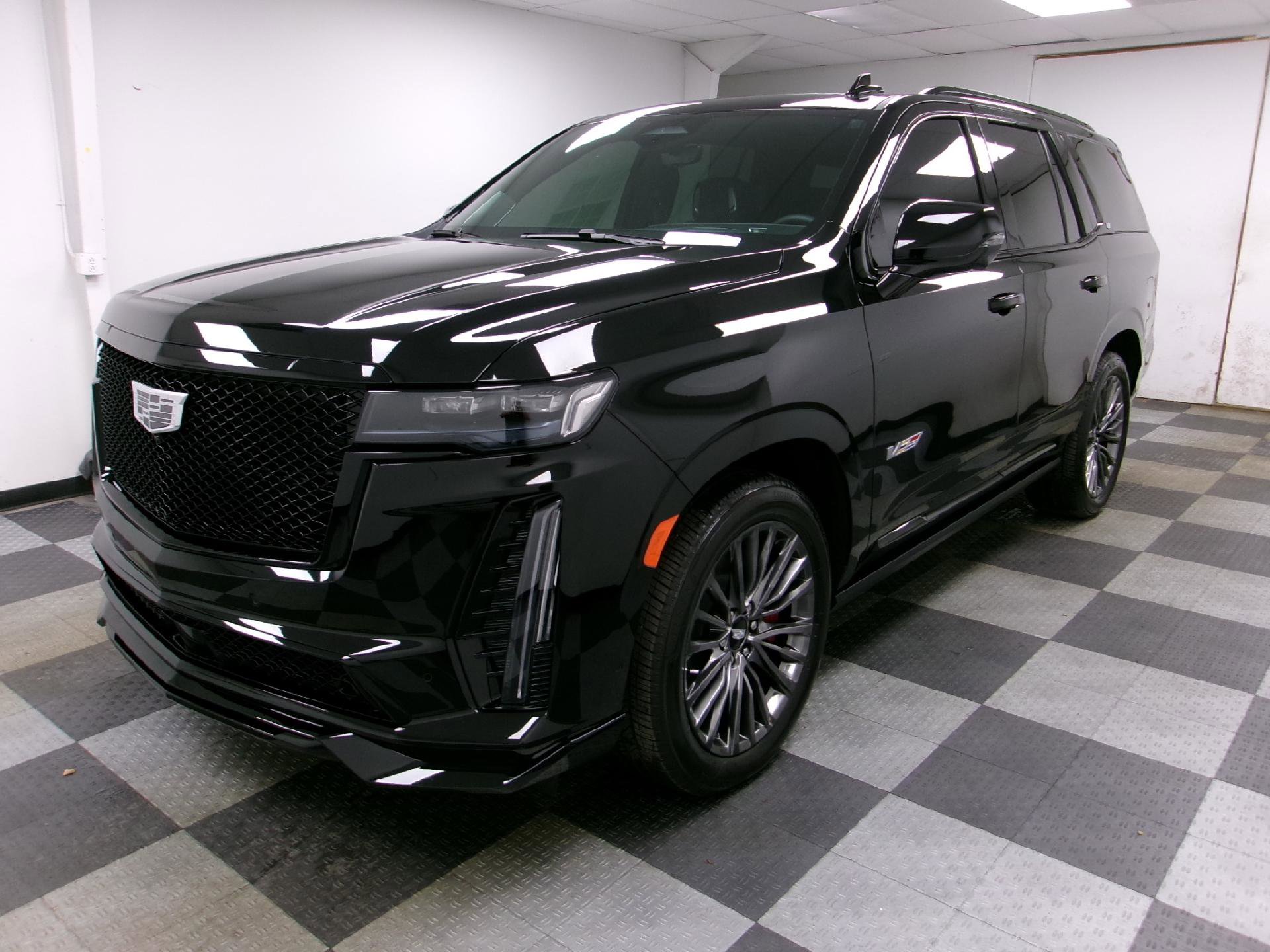 Used 2023 Cadillac Escalade V image 1