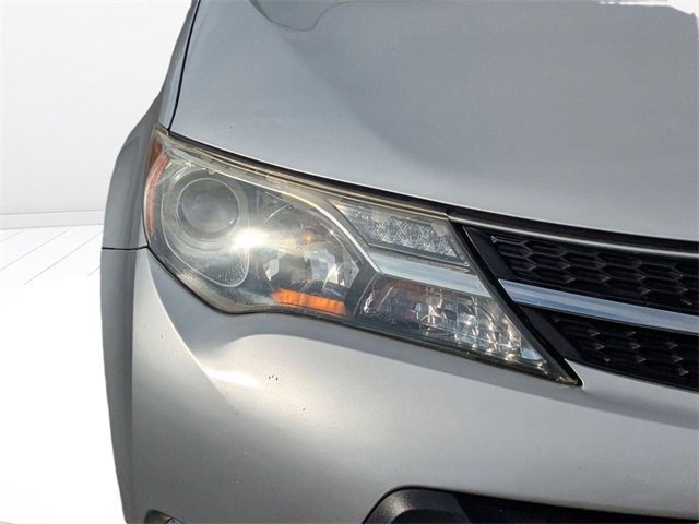 Used 2013 Toyota RAV4 LE image 15