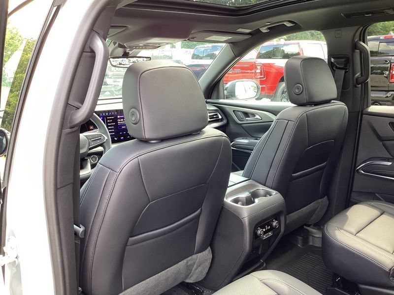 New 2027 Chevrolet Traverse LT w/ Sun and Wheel Package AWD/4WD image 20
