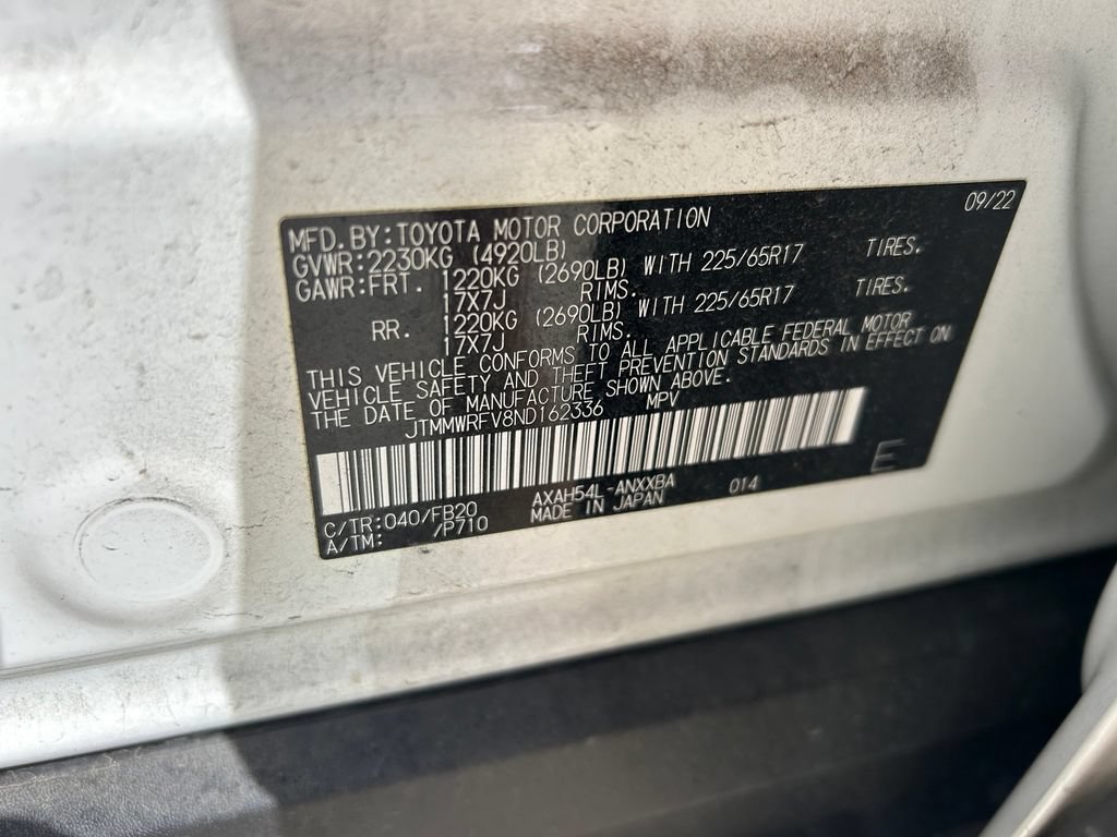 Used 2022 Toyota RAV4 LE AWD/4WD image 10