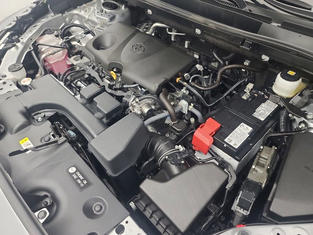 Used 2025 Toyota RAV4 XLE AWD/4WD image 39