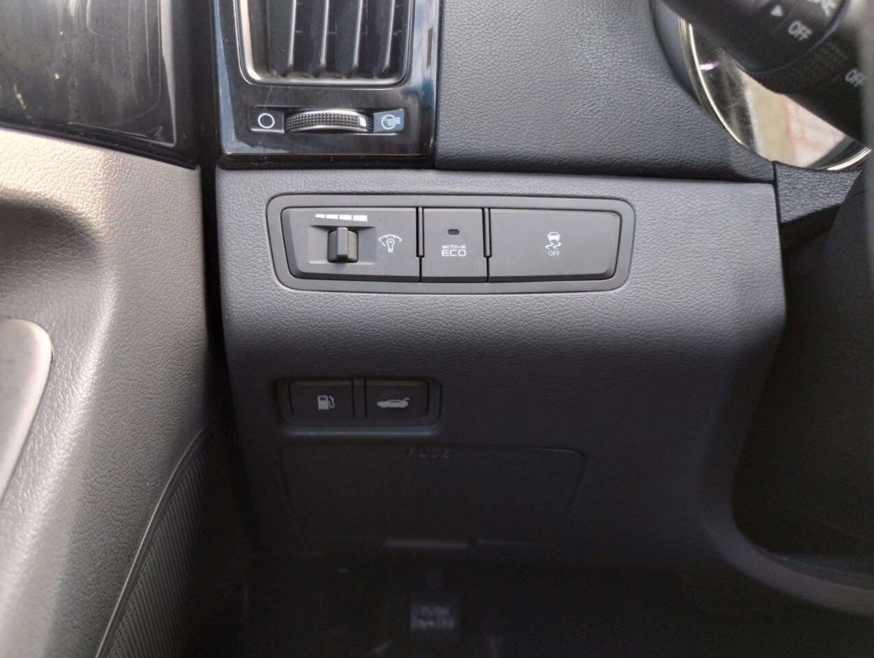 Used 2012 Hyundai Sonata Limited w/ Navigation Pkg image 26