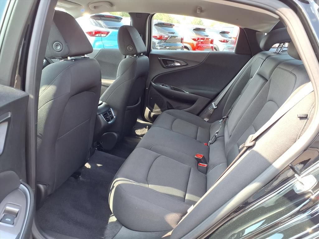 Used 2025 Chevrolet Malibu LT FWD image 10