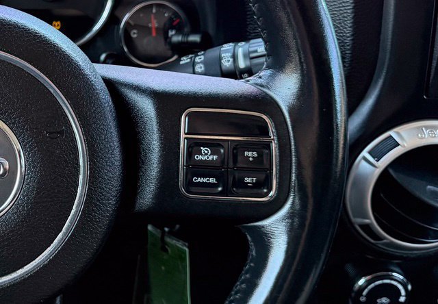Used 2011 Jeep Wrangler Unlimited Sahara AWD/4WD image 19