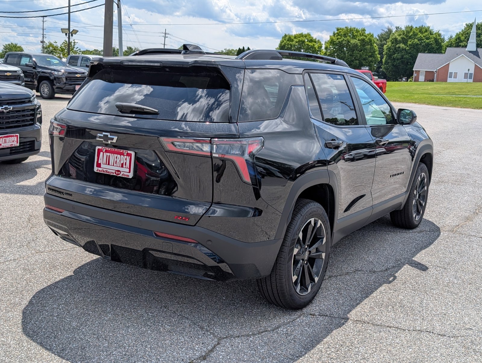 New 2026 Chevrolet Equinox RS w/ Convenience Package III AWD/4WD image 2