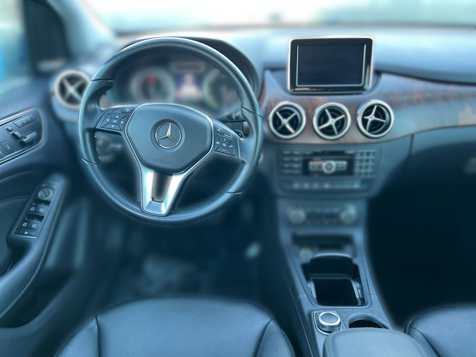 Used 2014 Mercedes-Benz B 250e image 17