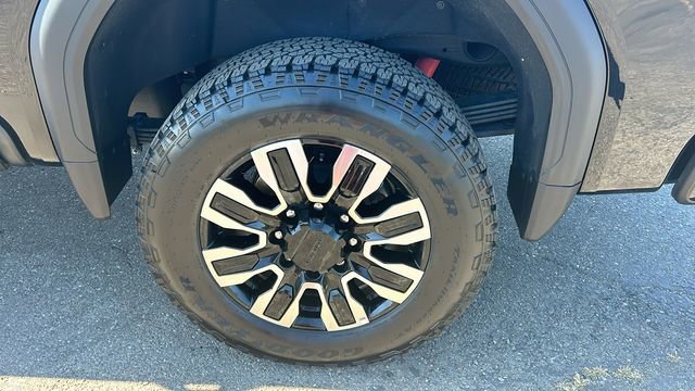 Used 2025 GMC Sierra 2500 Denali Ultimate image 6