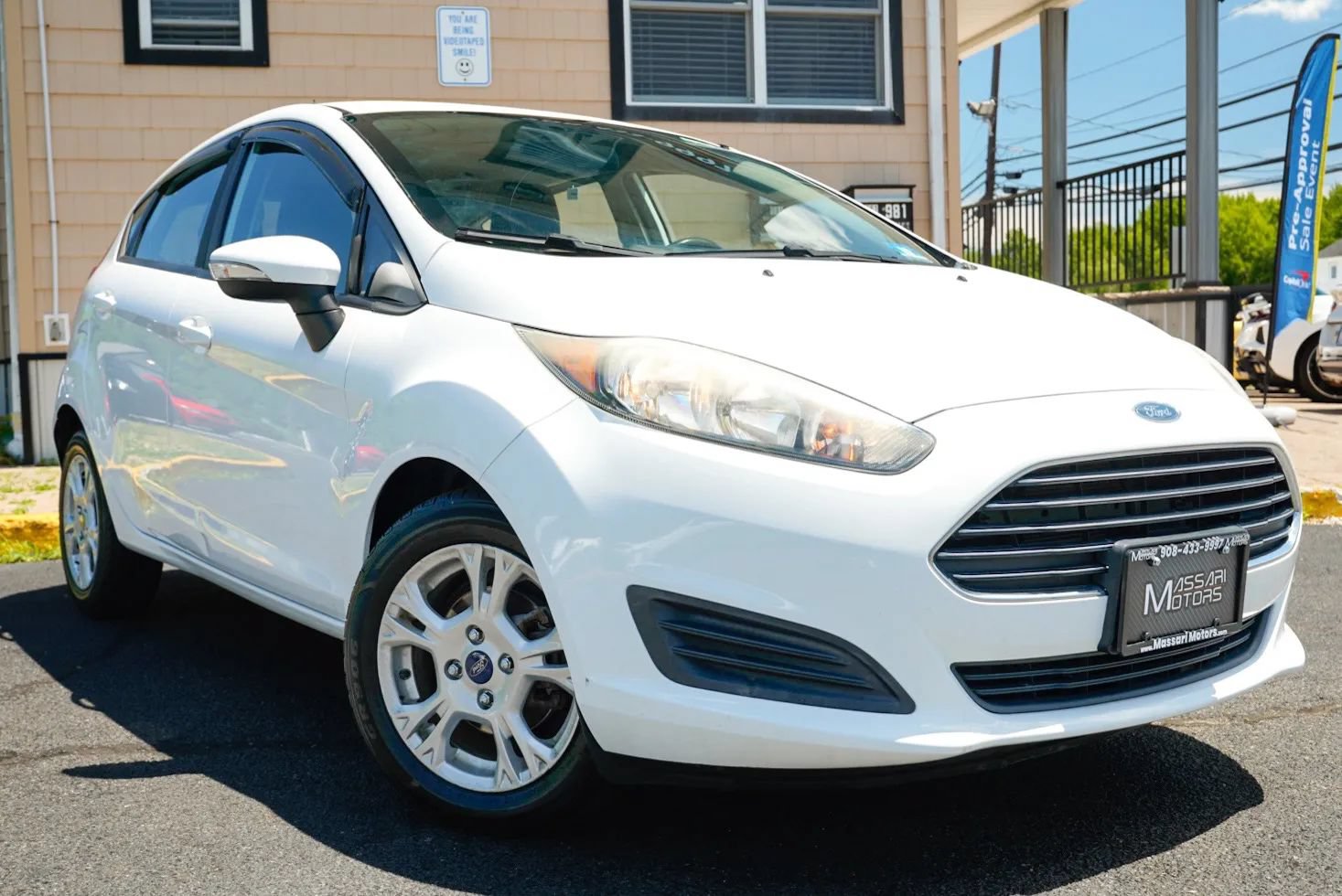 Used 2016 Ford Fiesta SE FWD image 3
