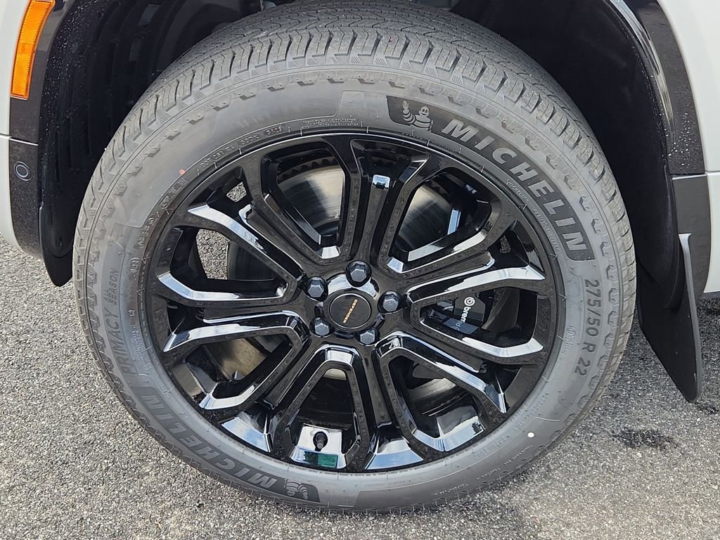 New 2026 Land Rover Defender 110 OCTA image 9