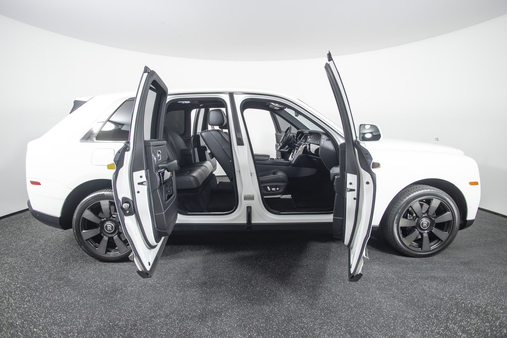 Used 2019 Rolls-Royce Cullinan AWD/4WD image 31