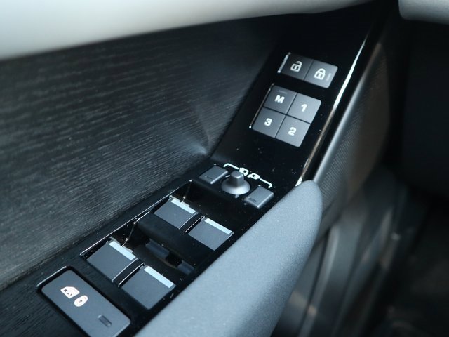 New 2025 Land Rover Range Rover Velar Dynamic SE image 23