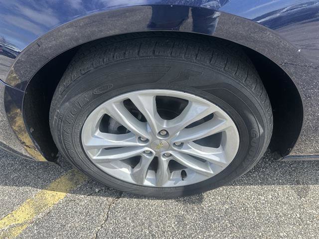 Used 2018 Chevrolet Malibu LT image 39