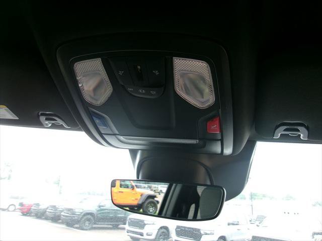 Certified 2025 RAM 2500 Big Horn AWD/4WD image 19