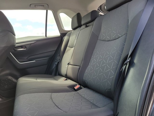 Used 2022 Toyota RAV4 XLE w/ Convenience Package image 20