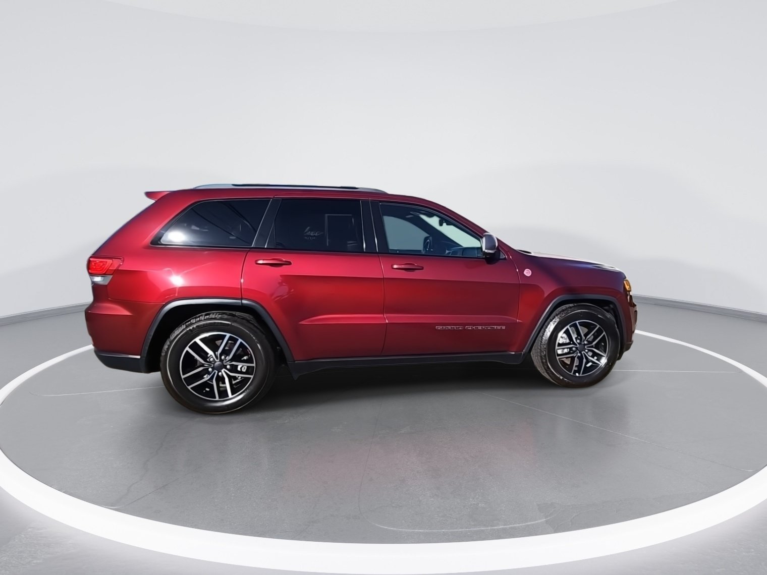 Certified 2019 Jeep Grand Cherokee Trailhawk w/ Trailhawk Luxury Group AWD/4WD image 9