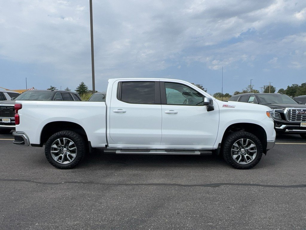 Certified 2024 Chevrolet Silverado 1500 LT AWD/4WD image 1