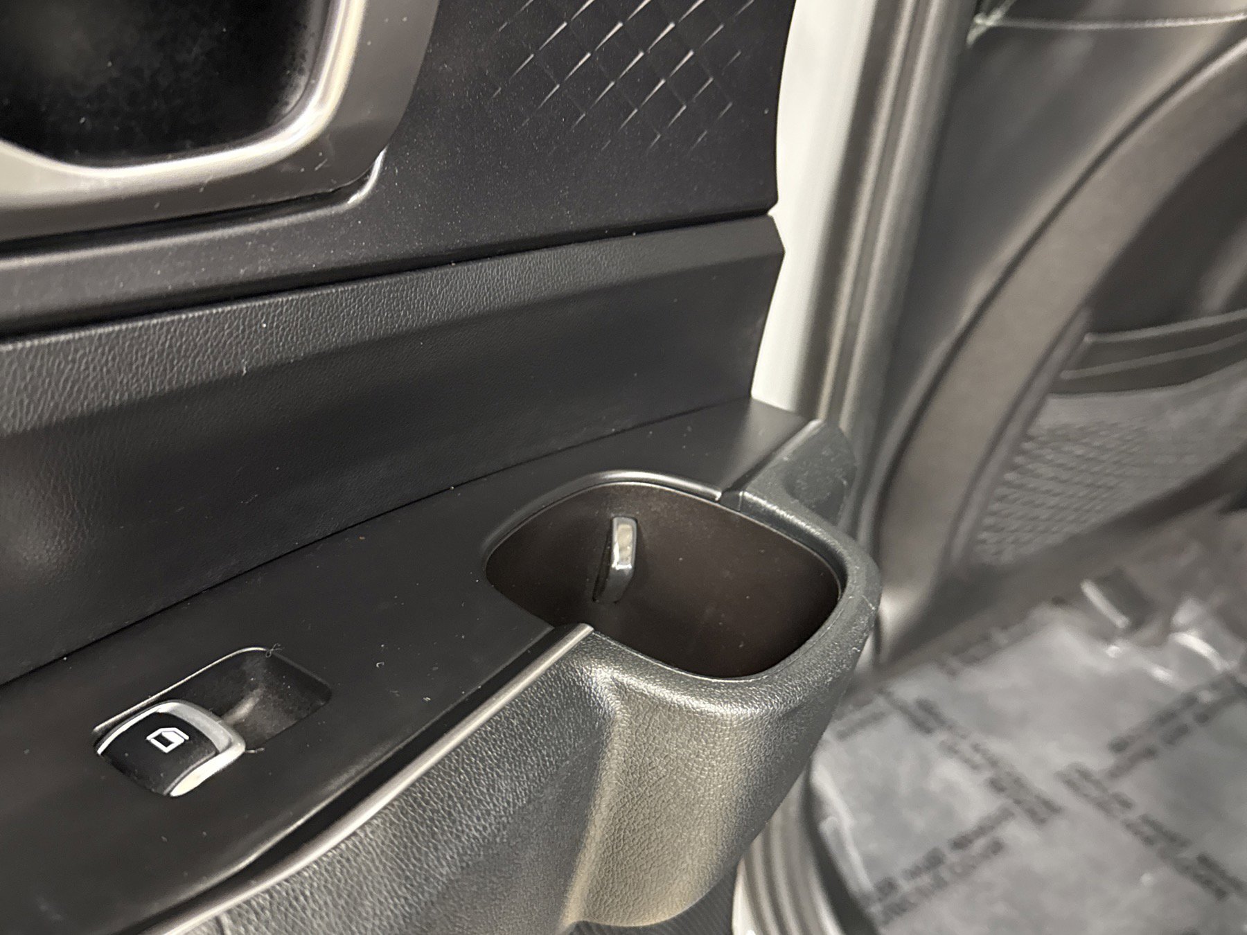 Used 2024 Kia Sorento S w/ Panoramic Sunroof Package image 17