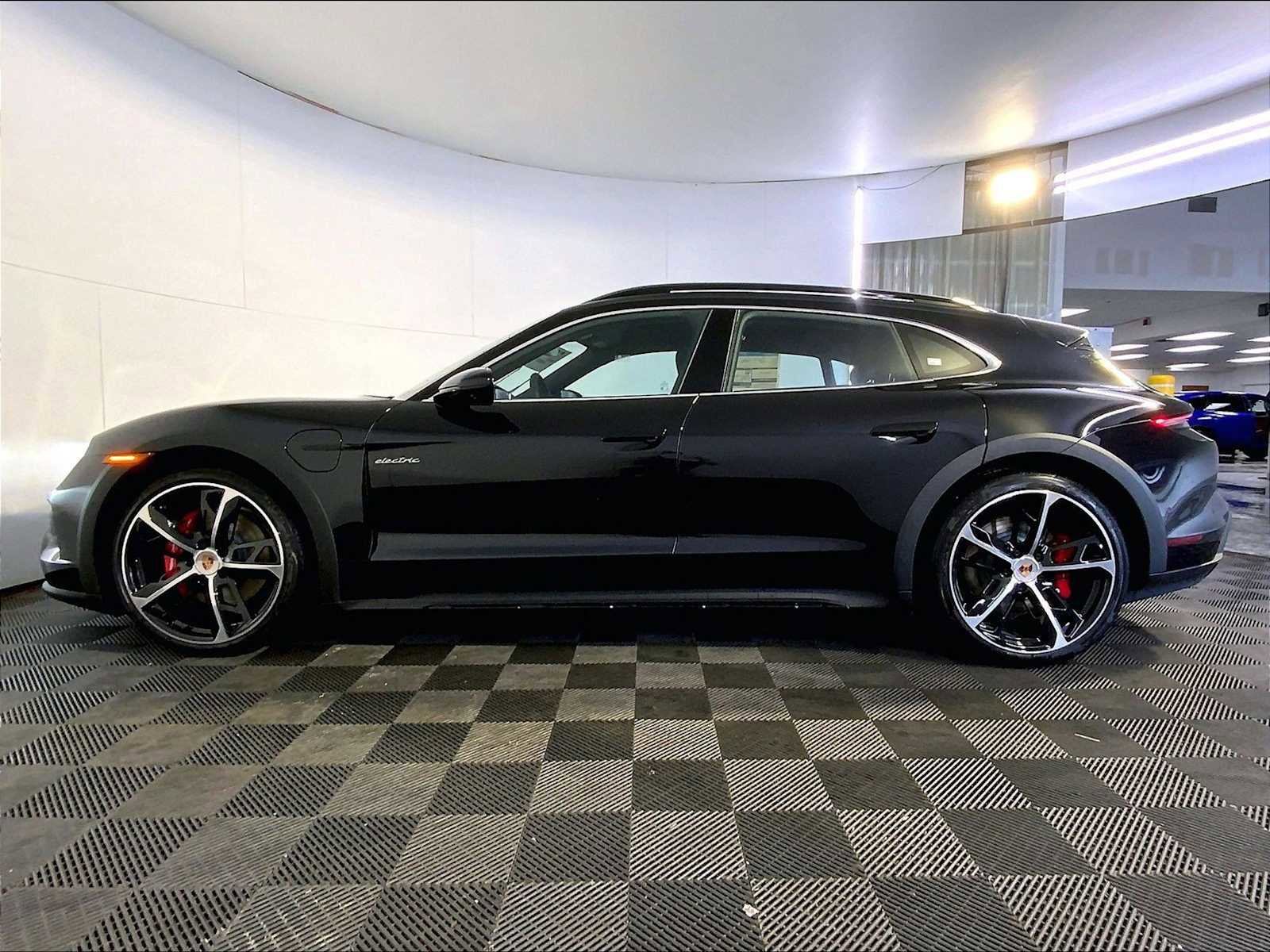 New 2026 Porsche Taycan 4S AWD/4WD image 2