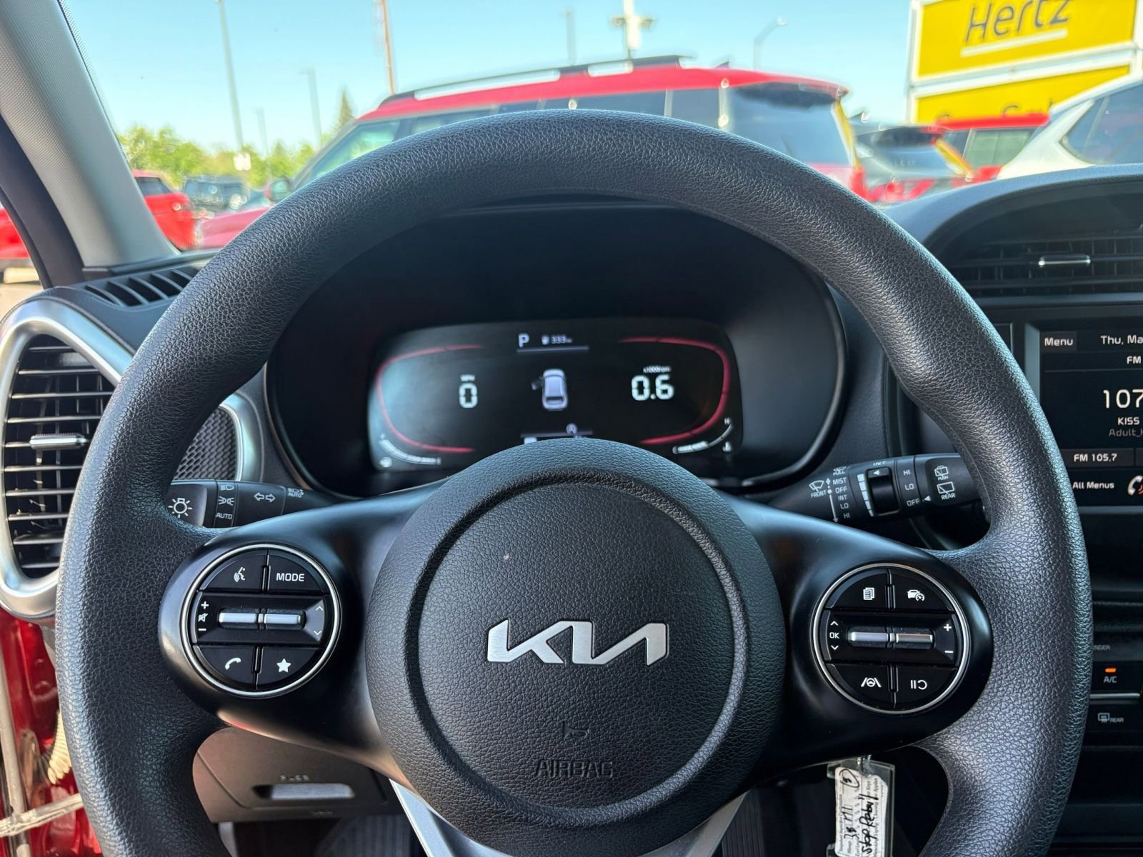 Used 2025 Kia Soul LX w/ LX Technology Package FWD image 25