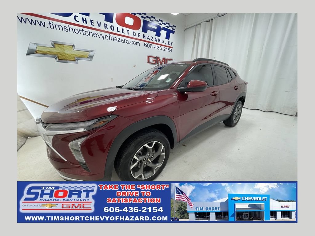 Used 2025 Chevrolet Trax LT w/ Driver Confidence Package