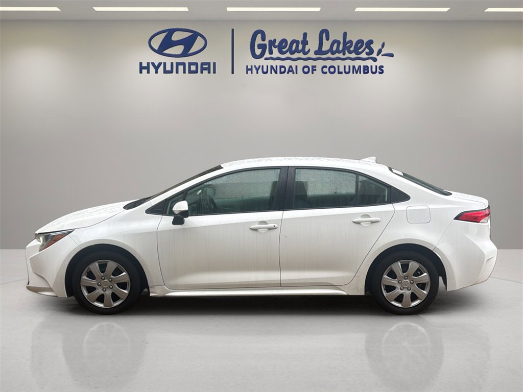 Used 2021 Toyota Corolla LE image 2