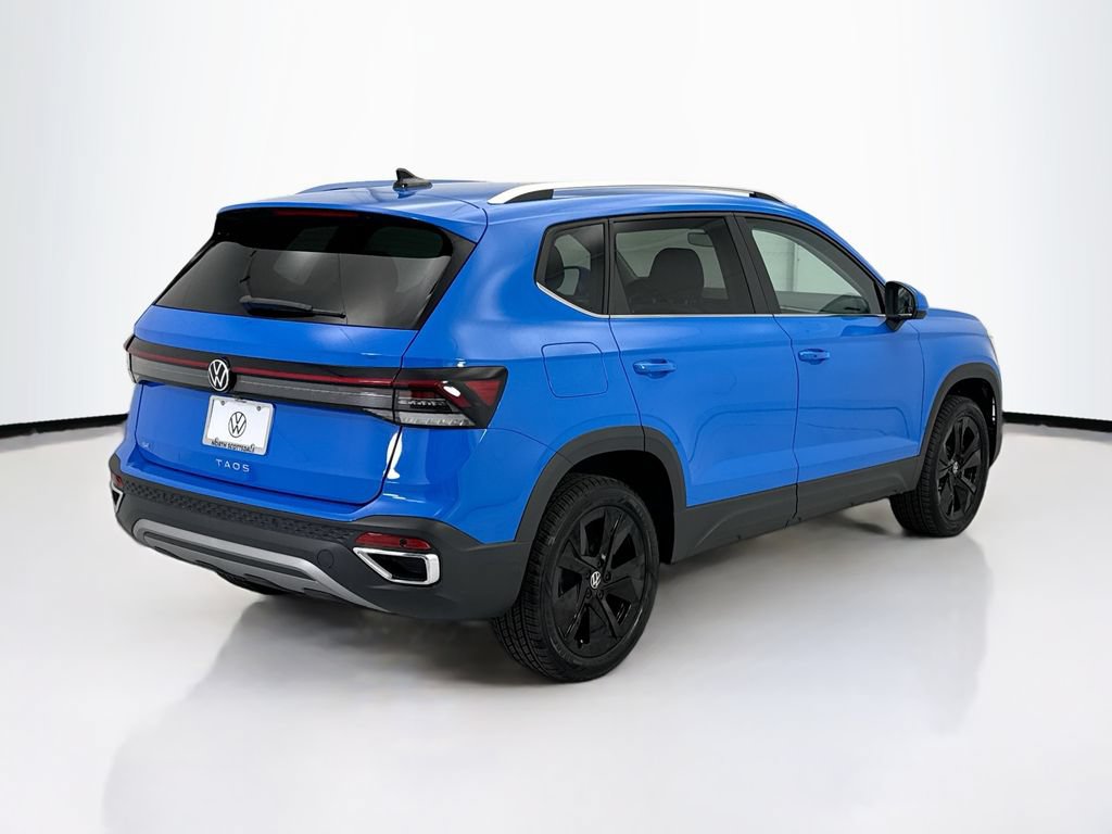 New 2026 Volkswagen Taos SE FWD image 5