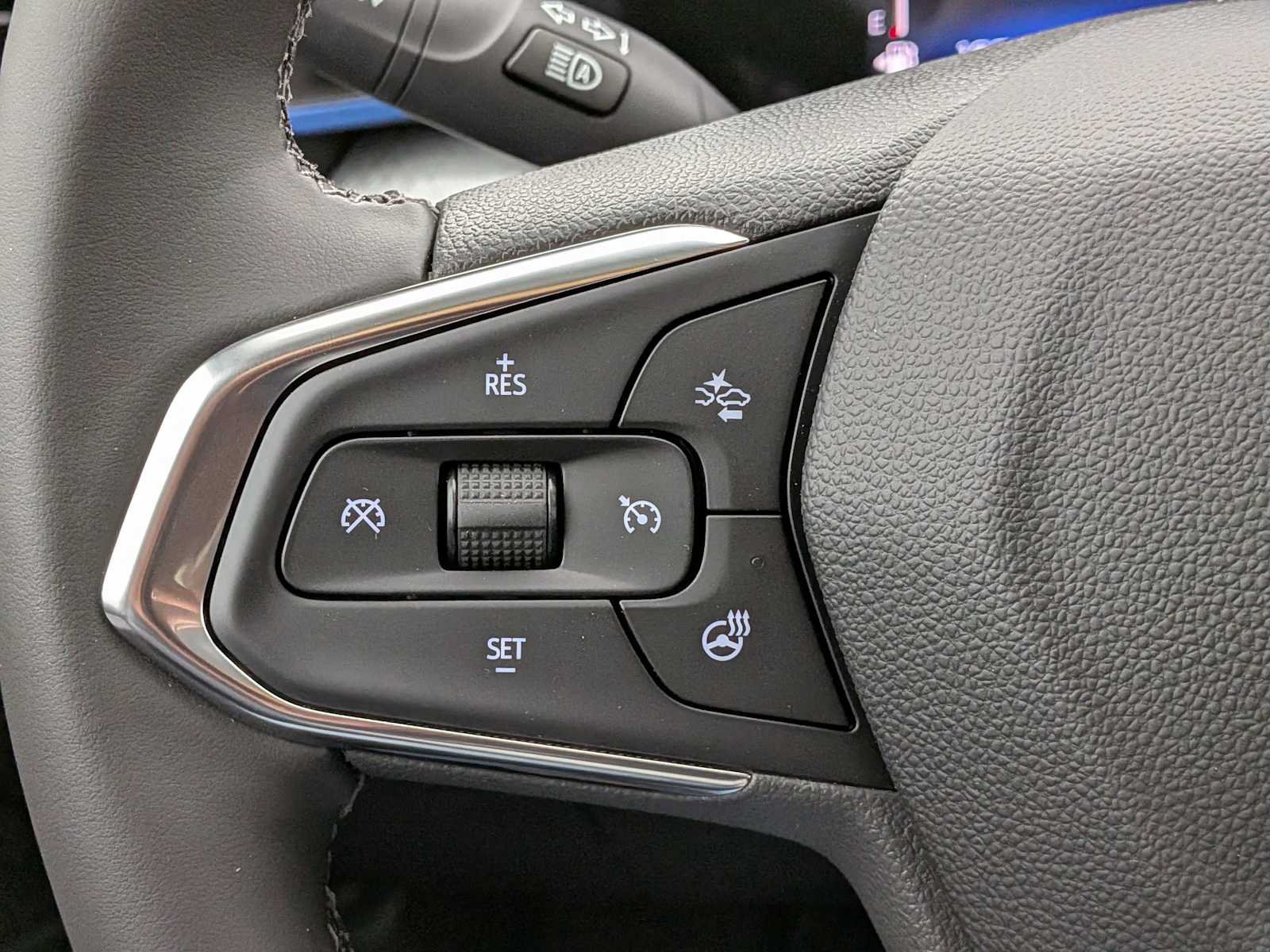 New 2026 Chevrolet Trax LT w/ Driver Confidence Package FWD image 24
