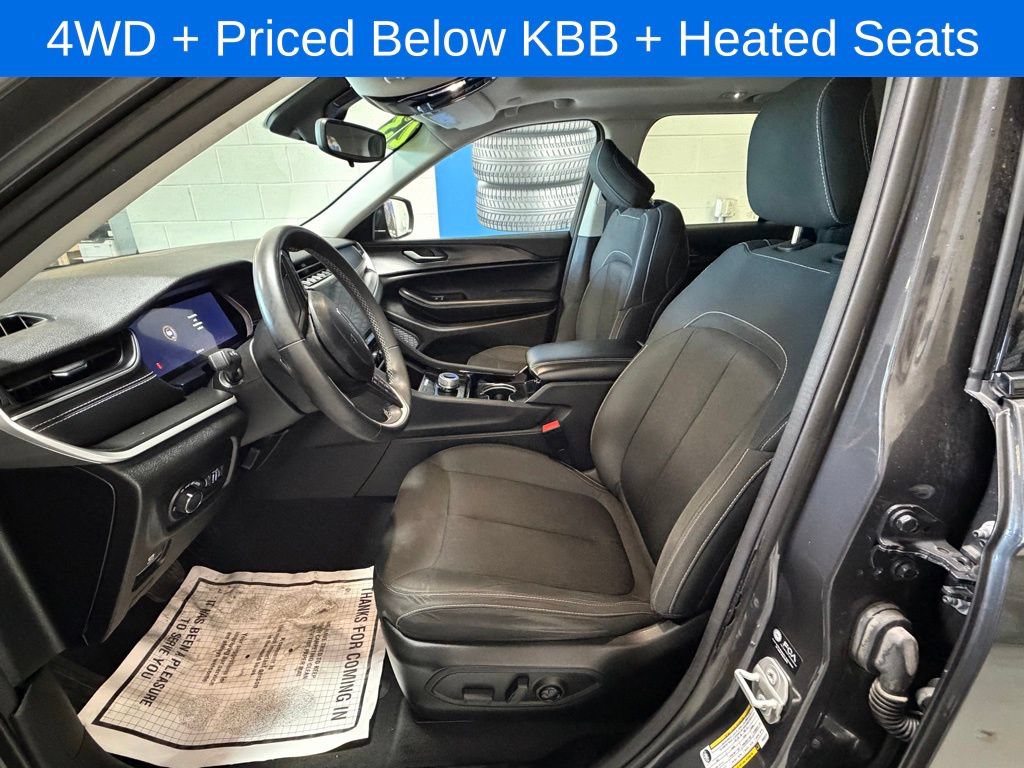 Used 2023 Jeep Grand Cherokee Laredo AWD/4WD image 10