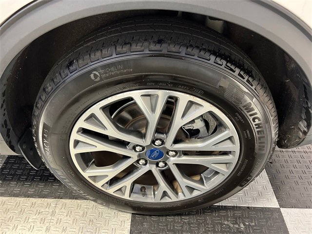 Used 2022 Ford Escape SEL w/ Technology Package image 16