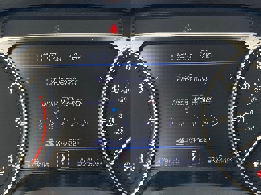 Used 2025 Nissan Altima 2.5 SV image 16